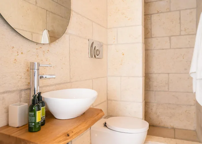 Delta Σκιάθος Πόλη