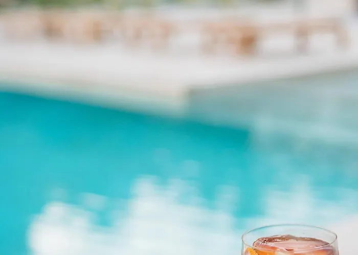 Delta Σκιάθος Πόλη